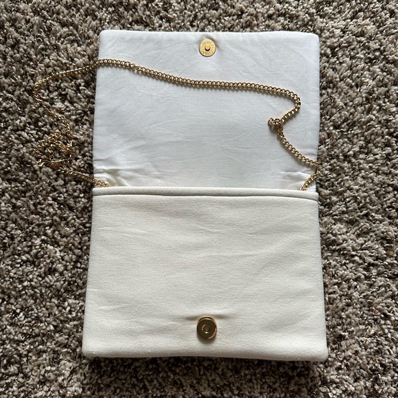 HAPPILY EVER AFTER BEADED CLUTCH - Picture 7 of 9